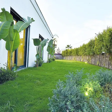 Villa Tiana Vila *
